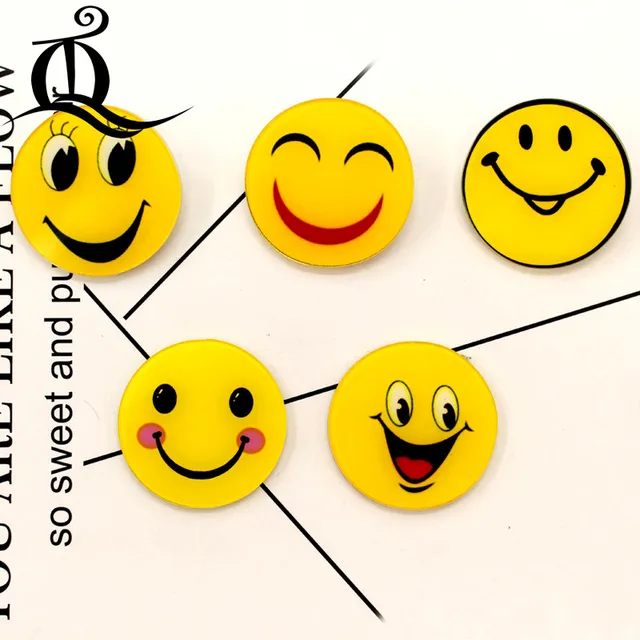 Free Shipping 1PCS Cartoon Brooch Lovely Fac Icons On Backpack