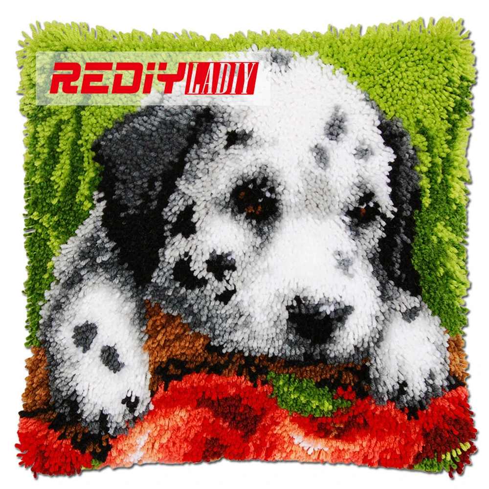 

REDIY LADIY Latch Hook Cushion Kits Animals Puppy with Apple Pillow Crocheting Yarn Kits for Embroidery Pre-printed Color Canvas