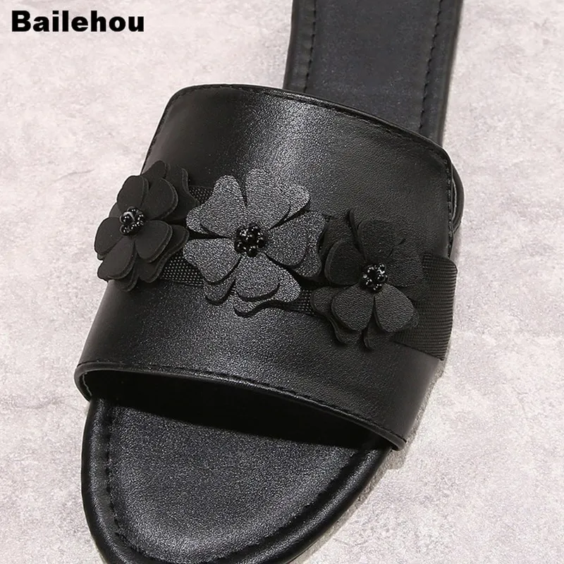 Bailehou/ г. женские летние шлепанцы, мягкие домашние шлепанцы, женские сандалии на плоской подошве, модная обувь с цветочным принтом, пляжные шлепанцы, обувь без шнуровки