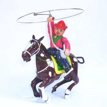 

Adult Collection Retro Wind up toy Metal Tin The knight swung his whip Mechanical Clockwork toy figure model kids christmas gift