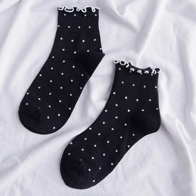 2018-women-socks-autumn-striped-heart-cotton-solid-color-lace-cute-dots-casual-breathable-white-women(9)