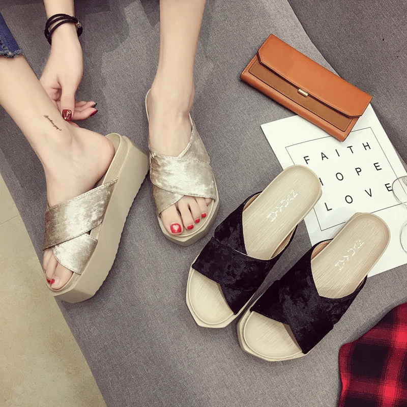2018 Summer Woman Shoes Platform Bath Slippers Wedge Beach Flip Flops High Heel Slippers for Women Plush Slippers Women's Shoes