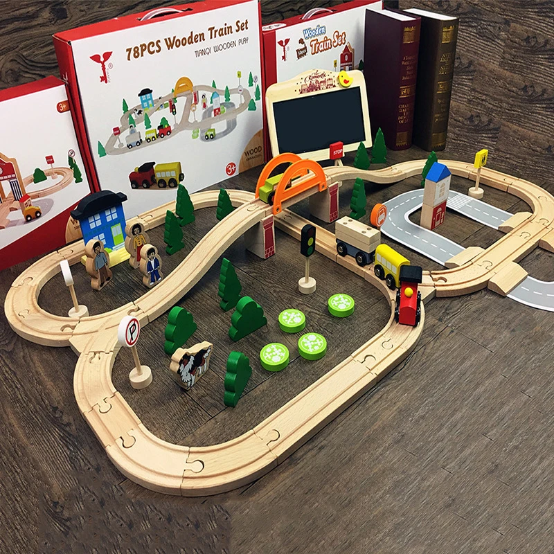 Goede 78PCS Verkeer Houten Trein Spoor Magnetische Auto Model Slot Puzzels Houten Railway Vroege Educatief Speelgoed Voor Kinderen En Vrienden