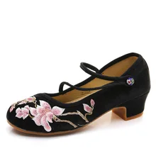 Женские балетки ручной работы на плоской подошве; сезон весна; обувь с вышивкой павлина; Женская Повседневная тканевая танцевальная обувь в стиле «Старый Пекин»