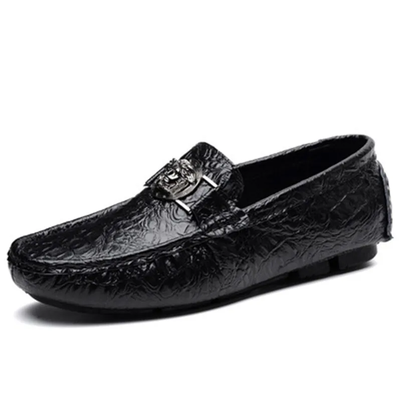 

2018 Genuine Leather Men Shoes Breathable Summer Mens Shoes Casual Slip On Men Loafers Moccasins Black White Plus Size 38-47
