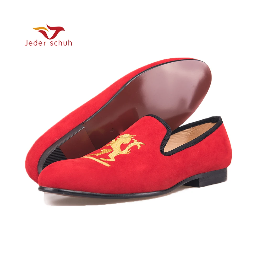 

Jeder Schuh Lion embroidery Velvet Men shoes Men Plus Size handmade Loafers Men banquet and prom Shoe Men Flats