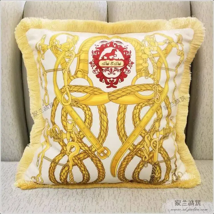 

2019 New Arrival Pillow Case Customized Velvet High-end Fashion Design European Style Luxury Cushion Cover