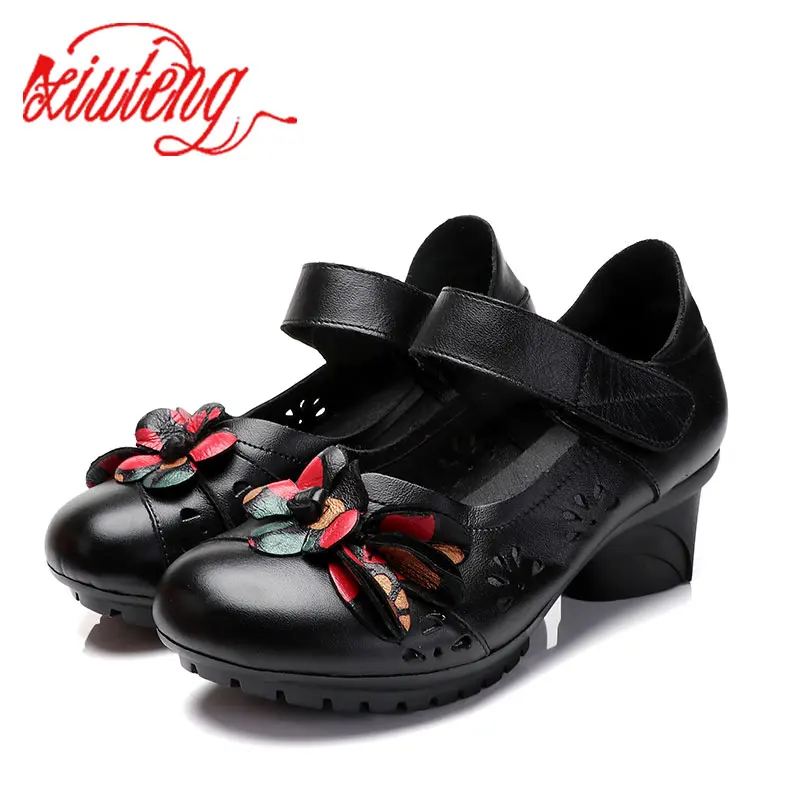 

Xiuteng 2019 new Genuine Leather shoes in the summer with the national wind middle-aged mother sandals Casual hole shoes