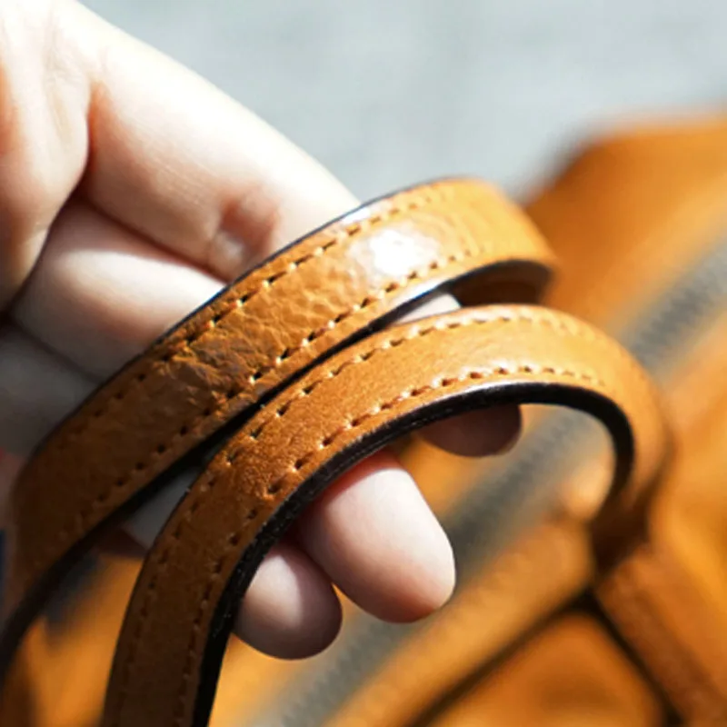 AETOO Retro handmade cowhide leather hand shoulder slung diagonal package casual small Sen dumplings package ladies women