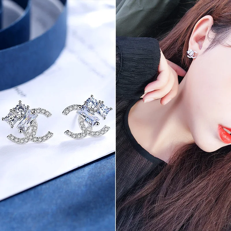 

Luxury Stud Earrings Rose Gold Color Earrings Flash CZ Zircon Ear Studs Letter Earrings Women Wedding Jewelry Valentine's Day