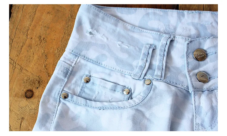 2122301467_1170786358