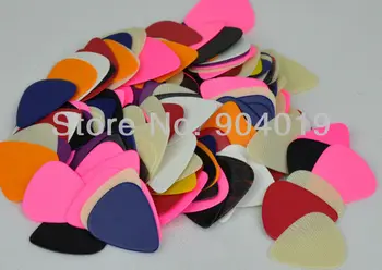 

Lots of 100pcs new medium 0.71mm Blank guitar picks A assorted colors