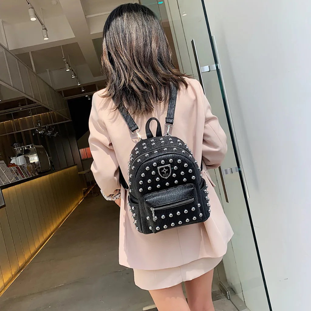 

Gradosoo Punk Style Rivet Backpack Female Famous Brand Women's PU Leather Shoulder School Bags Backpack Cool Travel Backpack