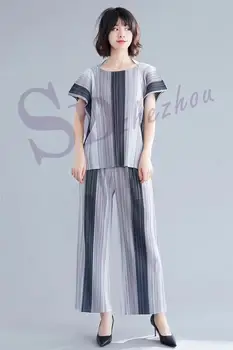 

FREE SHIPPING Miyake fold striped short sleeve o-neck T-shirt + Straight pants striped suit IN STOCK