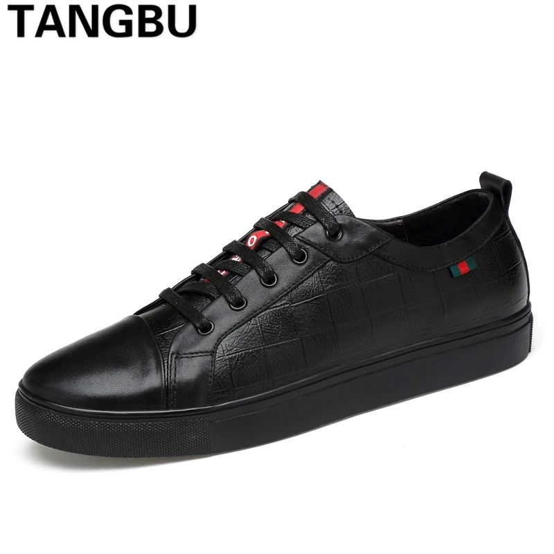 

Italian Designer Men Skateboarding Shoes Lace Up Breathable Casual Flats Sneakers Hot Fashion Men Trainers Shoes Plus Size 36-47