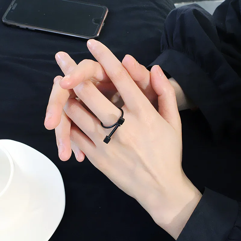 

Minimalist Barbell Ring Fashion Knuckle Jewelry Elegant Punk Silver Geometric Dumbbell Black Ring for Women