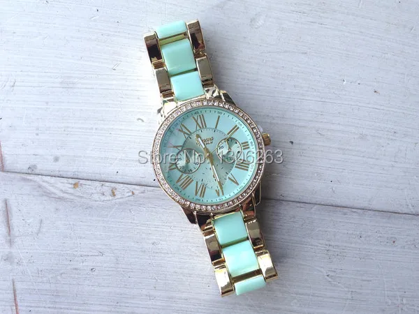 2016-Fashion-Women-Steel-Geneva-Watch-Beaute-Crystal-Bezel-Watch-Roman-Numerals-Dress-Watch-Rhinestone-Relojes (4)