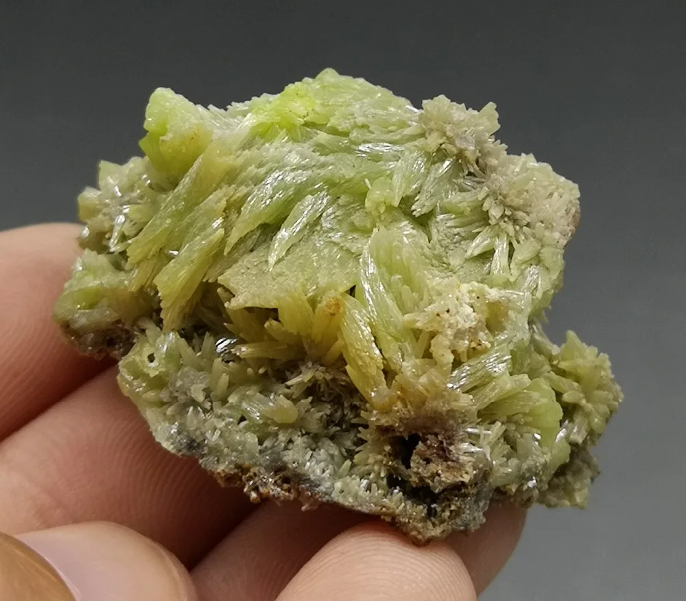 

33g natural stones and crystals natural Pyromorphite mineral specimen collection gemstones quartz from China free shipping