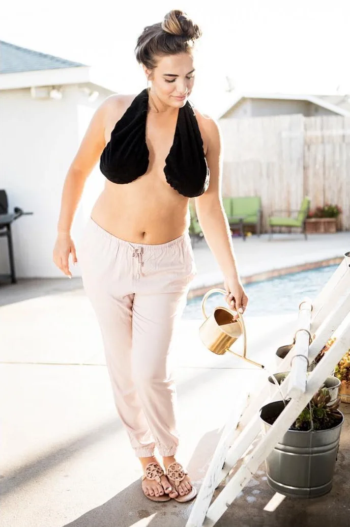 Ta ta мем. Gif for nzxt z73. Денза фараденза. Byee. Out ta ta.