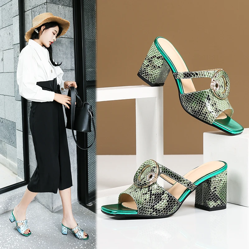 Новинка; женская летняя обувь на высоком каблуке; женские шлёпанцы на высоком каблуке; женская обувь сандалии со змеиным принтом