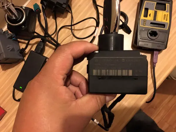 xhorse-vvdi-benz-vvdi-mb-tool-bag-connection-1