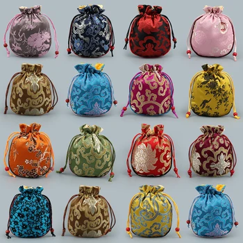 

Plus cotton lace Thick type of satin tea Retro play walnut wood beads jewelry Gift bags