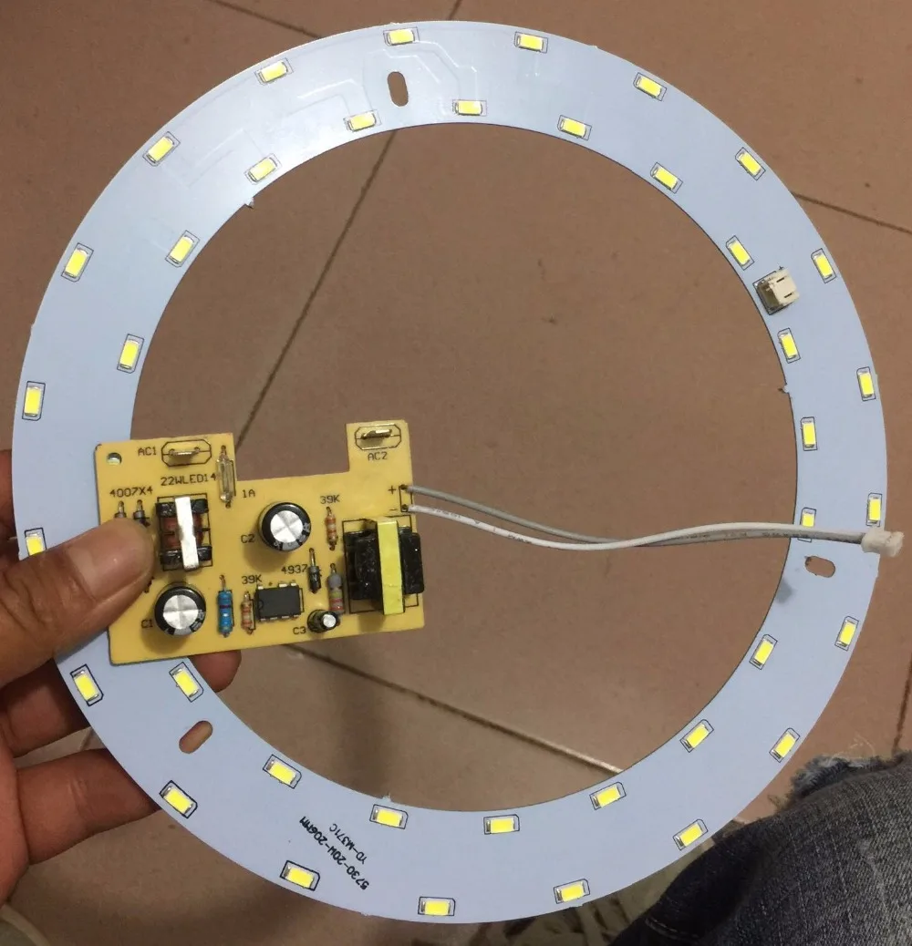 HTB1d8yXiStYBeNjSspkq6zU8VXaf