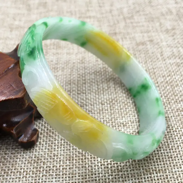 

A-730 Vintage China Hand-carved Emerald Green Jadeite Jade Bracelet Bangle 61mm