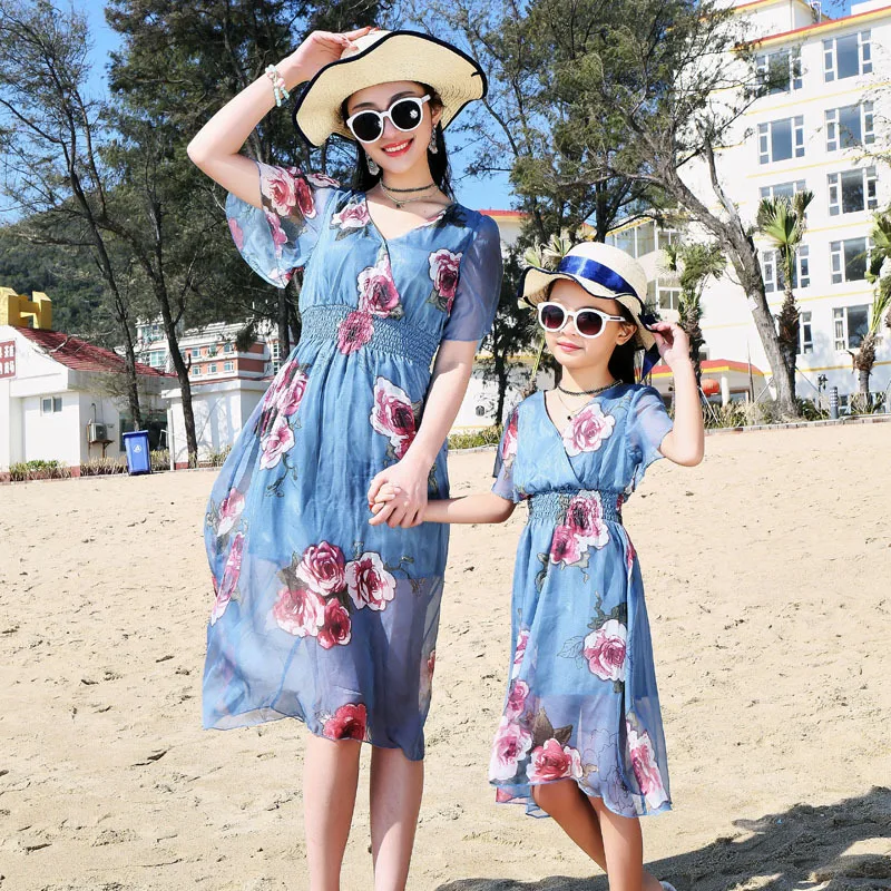 

Summer Beach Bohemia Chiffon Dresses Mommy and Me Mother Daughter Father and Son Matching Clothes Sets