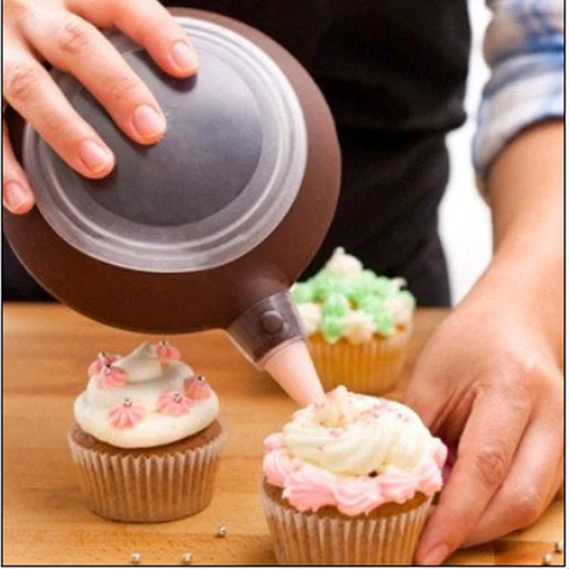 

1 set (4 Nozzle + 1 Nozzle Cover) silicone round macarons device icing piping nozzles Cotton Icing Piping Baking tools