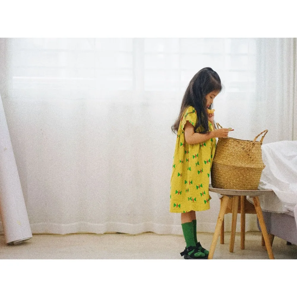 Г. Новое летнее хлопковое льняное платье в Корейском стиле для маленьких девочек свободные Детские платья с бантом и принтом, одежда для девочек