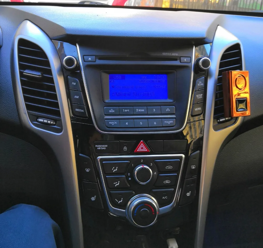 Sale 2 din 7"Android 8.1 for HYUNDAI I30 2013 car dvd,gps navigation 3G,Wifi,BT,quad core,1024 x 600,support dvr,obd2,touch screen 0