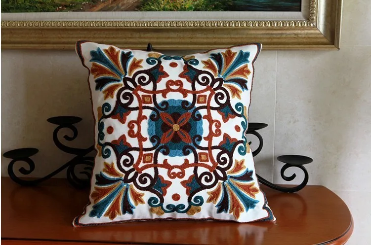 Hot new national style sofa /carcushions Flowers and Fashion Pillows decorate Hand-embroidered almofadas