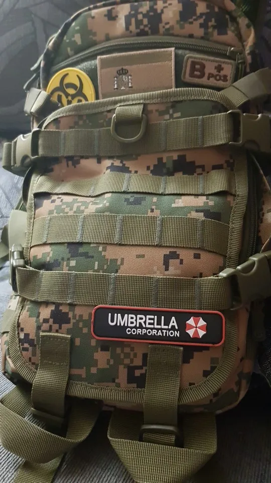 Зонт Корпорация боевой дух ПВХ 3D Резиновый значок Военный Тактический Патч енот логотип корп полиция Пейнтбол Insignia