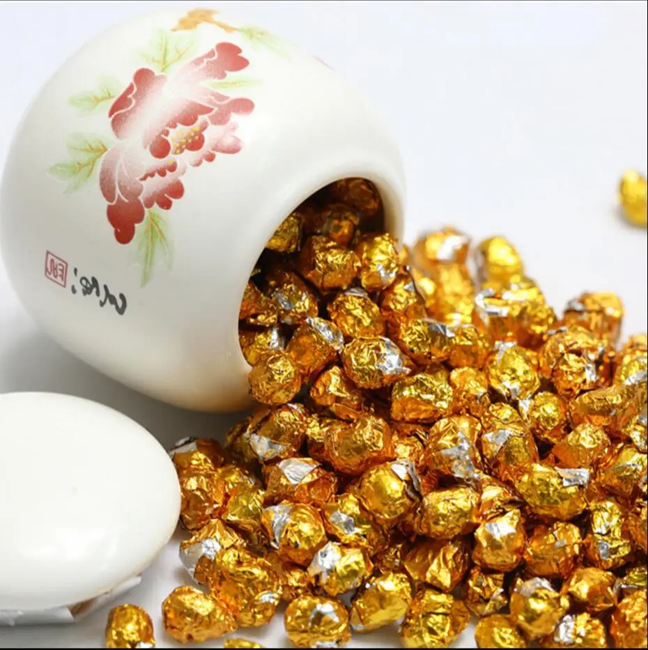 

Chinese 30g ripe tea Gold Tin Foil Packing Resin tea with tea caddy
