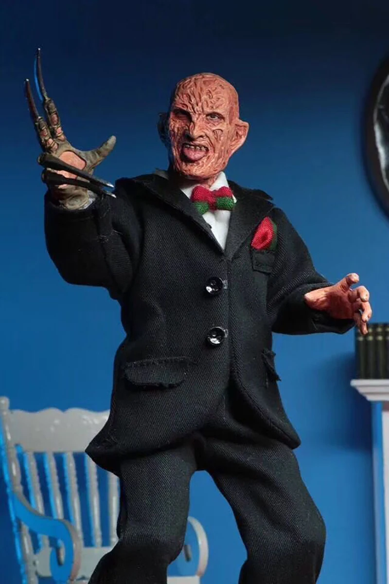 NECA Real Clothes Nightmare on Elm Street Freddy Krueger With LED PVC Action Figure Toys Dolls Halloween Christmas Gift (4)