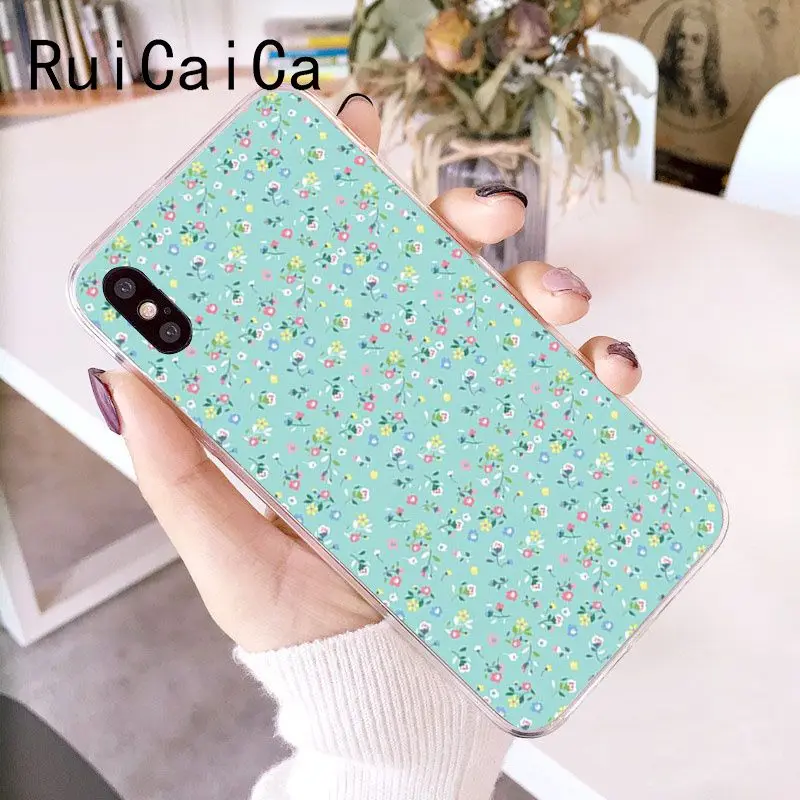 Fresh green small floral