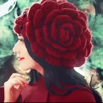 womens crochet hats with flowers