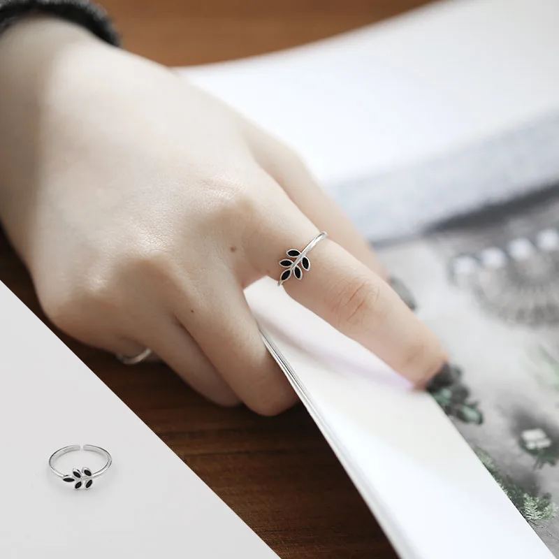 

XIYANIKE 925 Sterling Silver Black Leaf Rings Opening Adjustable Rings Simple Leaves Ring For Women Fashion Tail Ring Bijoux New