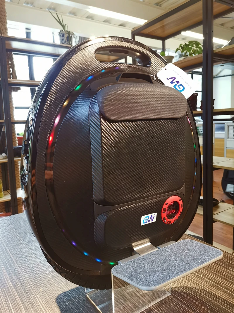 Excellent 2019 New Gotway Tesla2 monowheel electric unicycle 1020WH 2000W motor With Bluetooth speaker Handle anti-aircraft 0