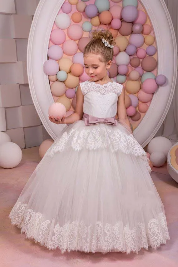 Gorgeous Ivory Lace V-back Flower Girl Dress little princess special day Holiday Wedding Party gown for Bridesmaid with bow sash Gorgeous Ivory Lace V-back Flower Girl Dress little princess special day Holiday Wedding Party gown for Bridesmaid with bow sash
