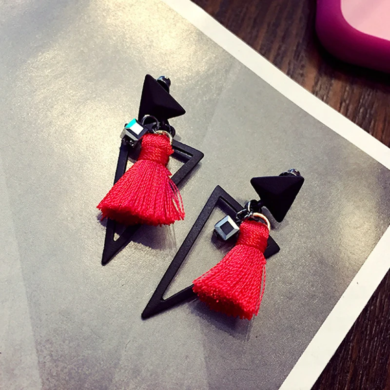 Doreen Box, черные однотонные треугольные серьги-гвоздики, серьги, красные, синие, черные, бежевые, с кисточками, черные полые треугольные подвески для женщин, 1 пара