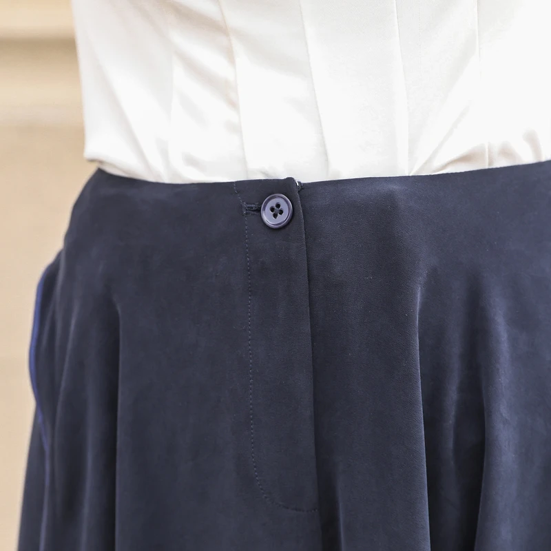 VOA темно-синяя Тяжелая шелковая юбка со средней талией в западном стиле K855