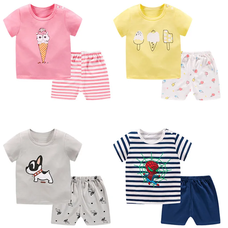 Новинка года; Дизайнерская одежда для маленьких мальчиков и девочек спортивный костюм летняя хлопковая футболка с короткими рукавами+ шорты; комплект одежды для малыша