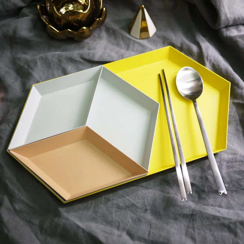 

1pc Polygon Desktop Combination Storage Tray Jewelry Display Tray Nordic Geometric Diamond Metal Snacks Tea Fruit Plate