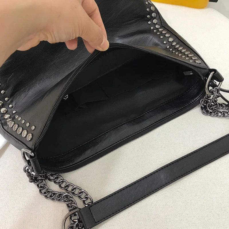 Rivets Women Large Bags Vintage Female Tote Handbags Soft Pu Leather Shoulder Bags Chain Crossbody Bag For Women Black Bolsa