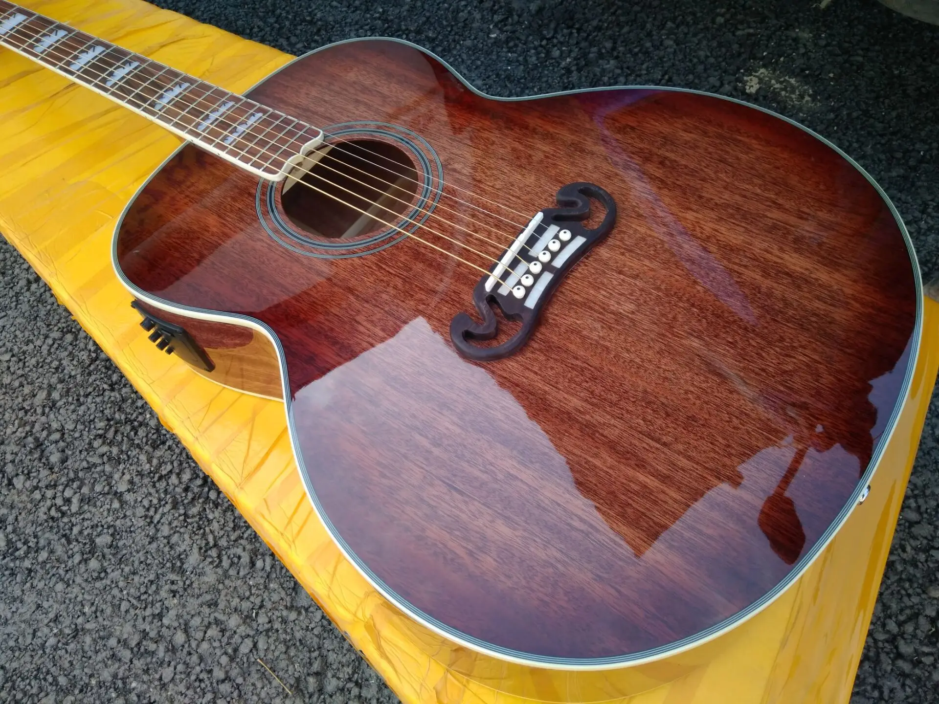 

free shipping customize jumbo guitar 43 inches gloss mahogany acoustic electric guitar affordable guitars