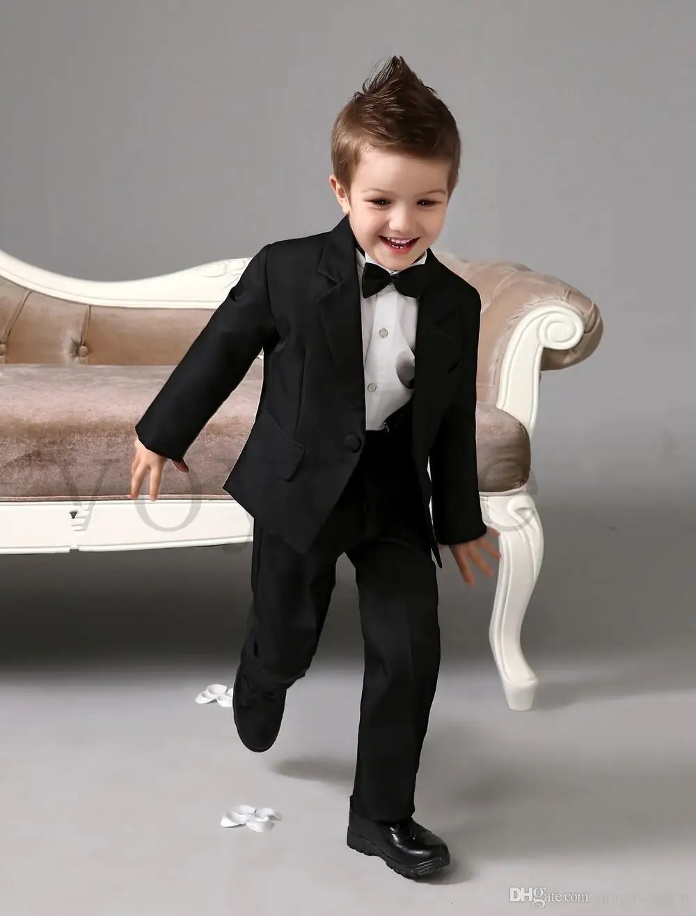 Three Pieces Luxurious Black Ring Bearer Suits Boys Tuxedo With Black