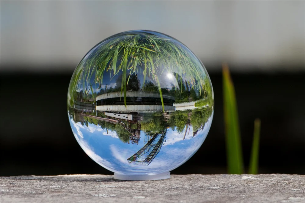 glass_ball_nature_ball_about_glass_landscape_mirroring_globe_image-1408056