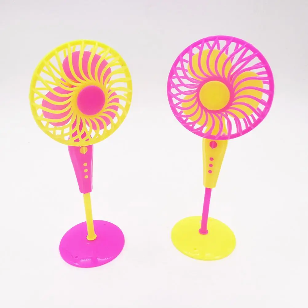

Cute Mechanical Fan Toy For doll s Classic Kids Play House Fans Toys Doll Accessories Girls Children Gifts Random Color 1PCS